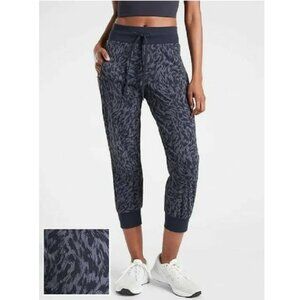 Athleta Trekkie North Printed Crop Jogger 23'' Size 12 New WITHOUT tags